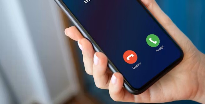 फोनमा कुरा गर्दा इन्टरनेट चल्न छाड्यो? यसरी मिलाउनुहोस् मोबाइलको सेटिङ